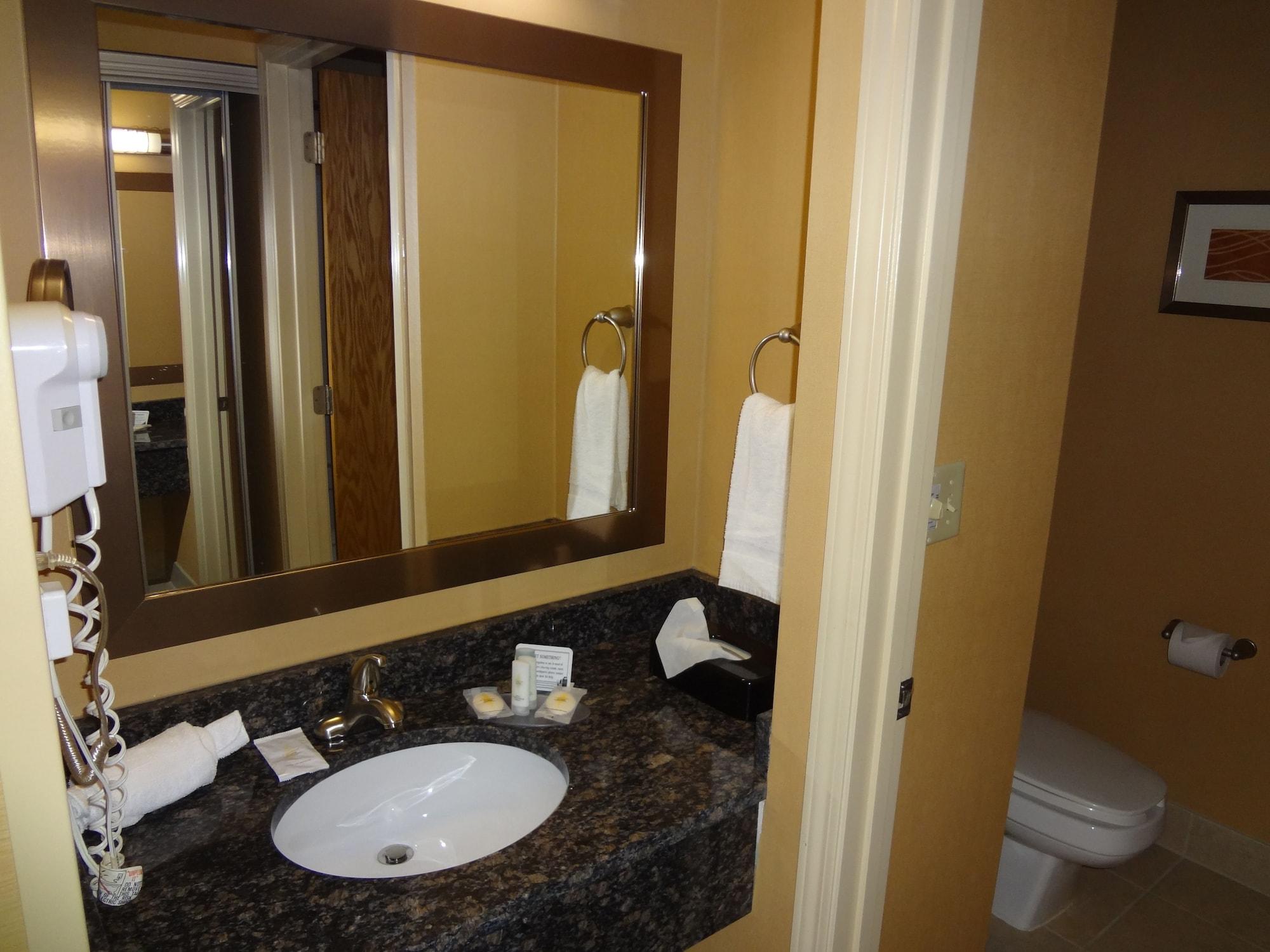 Spark By Hilton Plymouth Bagian luar foto