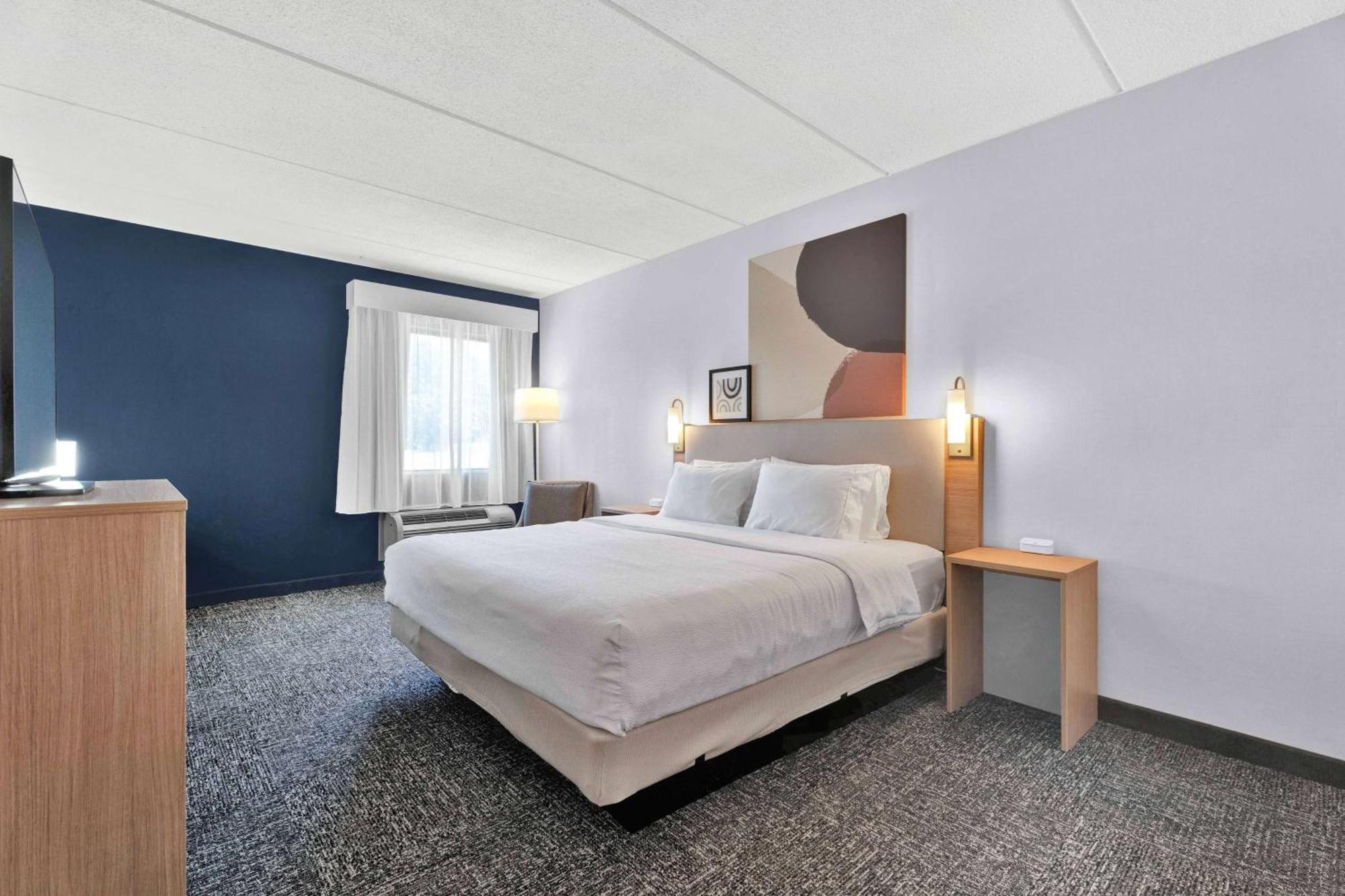 Spark By Hilton Plymouth Bagian luar foto