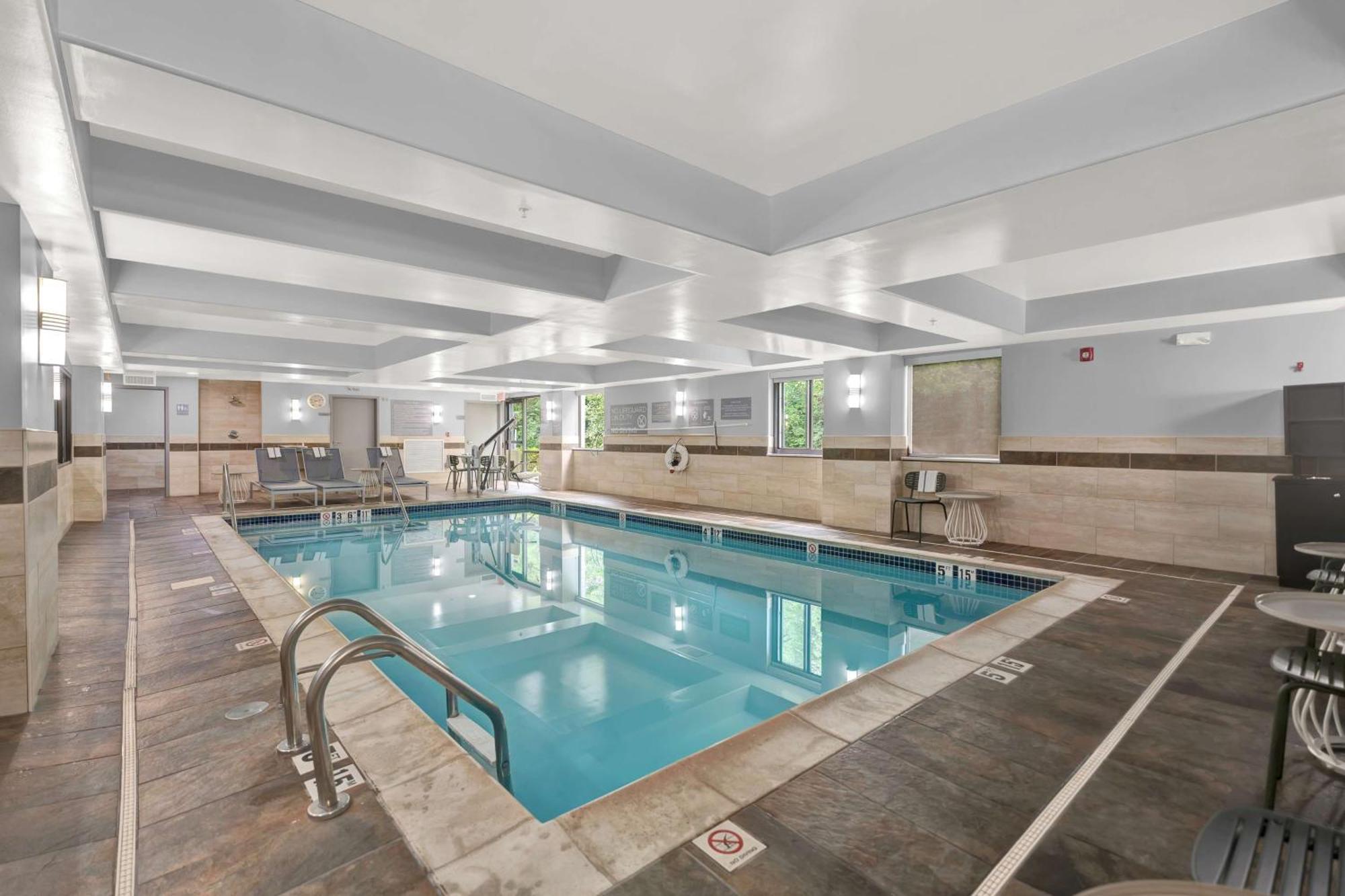 Spark By Hilton Plymouth Bagian luar foto