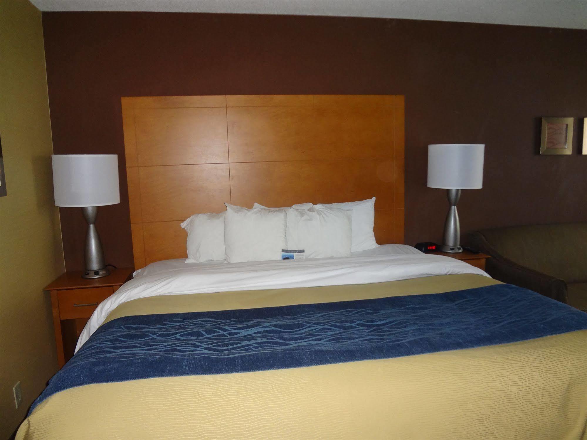 Spark By Hilton Plymouth Bagian luar foto
